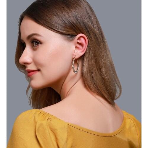 Golden Retro Hollow Roundness Simple Rhinestone Starry Bling Geometry Alloy Circles Hoop Earrings for Women