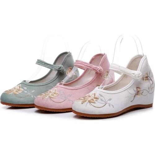 Retro Ankle Buckles Ladies Jacquard Fabric Comfort Soft Shoes 3cm Hidden Platforms Women Chinese Embroidery Sneakers