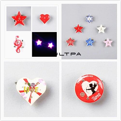 125pcs LED Flashing Red Heart Star Shape Badge/Brooch Lilght Up Pins Party Concert Holiday Wedding Supplies Kids Gift