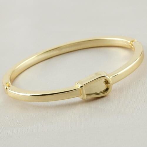 Belt Buckle Figured Handcuff Bangle