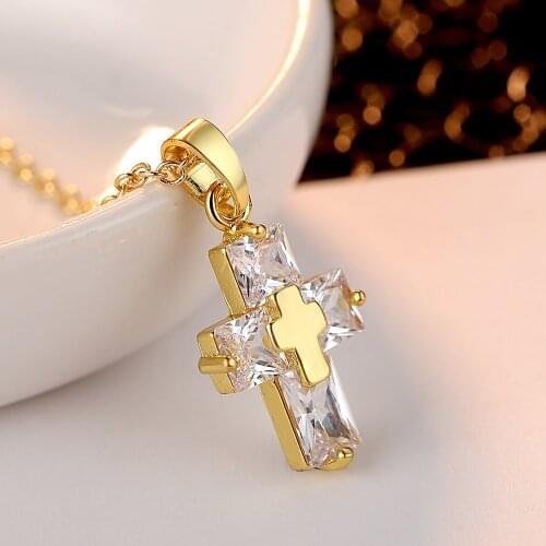 Gold Color Crystal Zircon Cross Pendant Necklace Jesus Charm Female Clavicle Chain Chokers Fashion Wedding Party Jewelry Gift