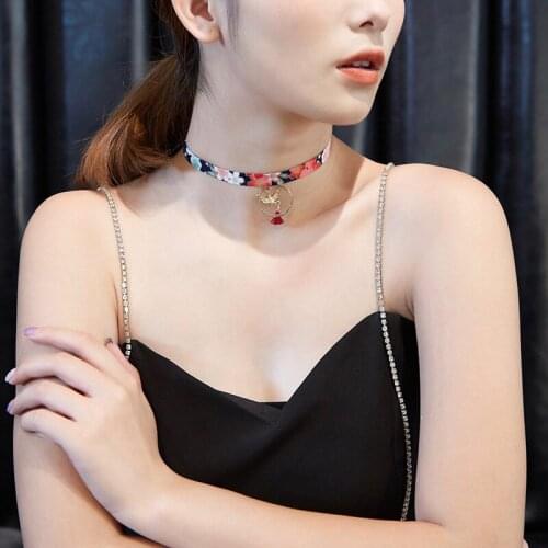 Japanese and Korean style summer leisure new fashion simple womens short net red Pendant Necklace collarbone chain wholesale