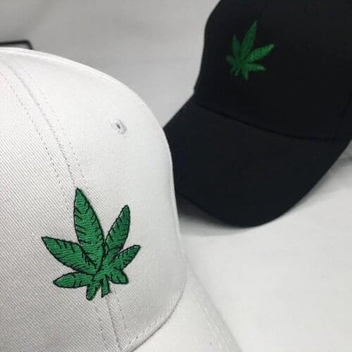 New Fashion Embroidery Maple Leaf Black Cap Weed Snapback Hat For Men Women Cotton Swag Black Hat Hip Hop Fitted Baseball Cap