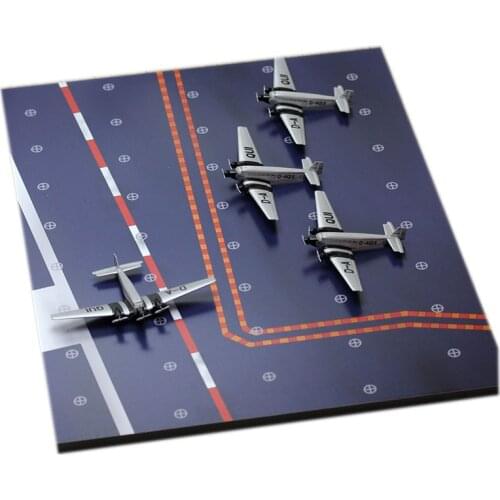 Airplane Runway Platform Aircraft Carrier Fighter Bomber Decoration Scene Large 1: 72/144 Simulated Wooden Finished Product