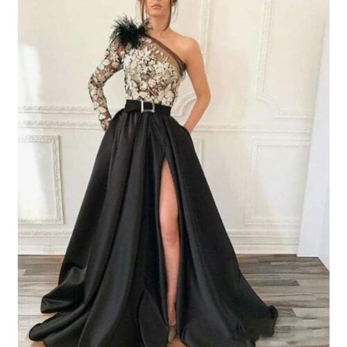 A Line Feather Formal Evening Dresses 2021 Sexy Arabic One Shoulder Appliques Lace Illusion Top Side High Slit Prom Party Gowns