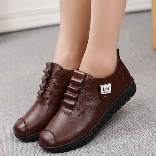 Moccasins Womens Leather Casual Shoes Autumn Loafers Woman Winter Slip on Shoes Ladies Classic Sewing Round Toe Outside Shoes