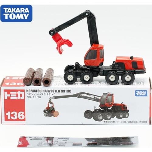 Takara Tomy Tomica Komatsu Harvester Logging Truck Engineering Crane Alloy Diorama Car Model Collection Miniature Carro Toy