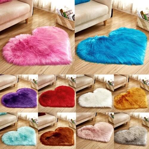 Love Heart Carpet Mat Plush Rugs Artificial Wool Hairy Carpet Faux Fur Plain Fluffy Floor Mat Area Rug Bedroom Living Room Decor