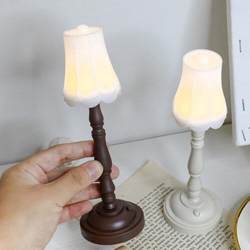 Doll House European Style Mini Retro Night Light Cold Light Warm Light Small Desk Lamp Photography Scene Prop Kids DIY Toys