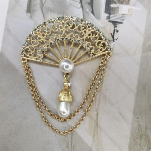 New Baroque Brooch fan national style double fringed corsage cheongsam Hanfu court accessories