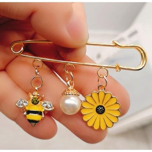 Zyqylcx Flower Brooches For Clothes