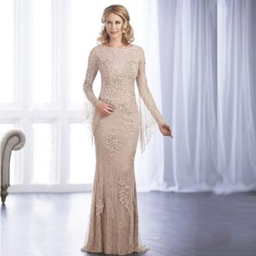 Wholesale Charming Nude Lace Long Sleeve Mother of the Bride Dresses Boat Neck Back Out Wedding Party Gowns 2021 Latest On Sale