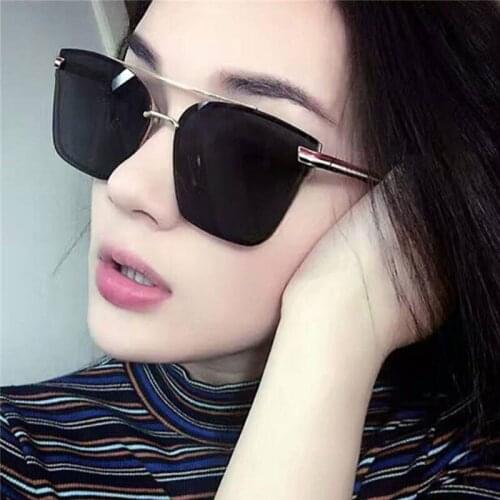Metal Square sunglasses Women Fashion Trendy Silver Mirror Retro Luxury Designer Sun Glasses Men Cute 90s shades