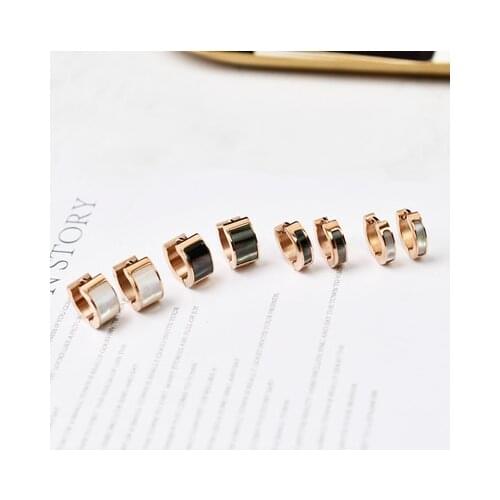 YUN RUO New Arrival Rose Gold Color Simplify Natural White Black Shell Stud Earring Hook Earring Woman Man Couple Stainless Steel Titanium Steel Hypoallergenic Fashion Jewelry Birthday Gift Never Fade Drop Shipping