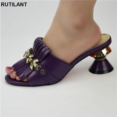 New Fashion Womens Shoes of Good Quality In The Factory Cheap Summer Womens Shoes Decorated with Rhinestone Elegant Lady Pumps