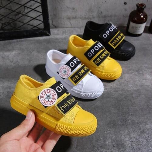 Childrens shoes 2020 spring models boys and girls low-top children canvas letter stickers breathable baby shoes