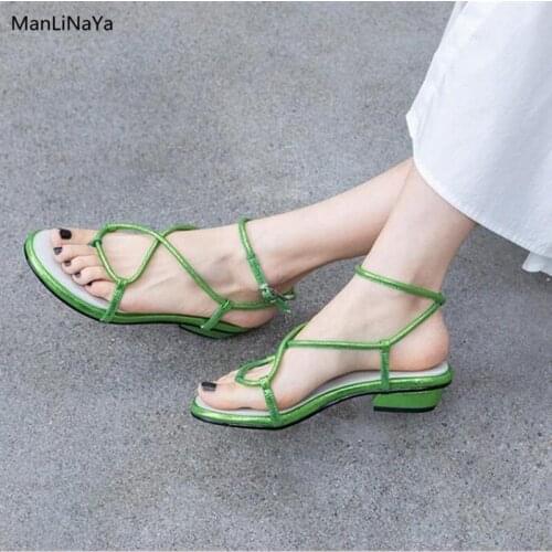 ManLiNaYa Shoes With Medium Heels
