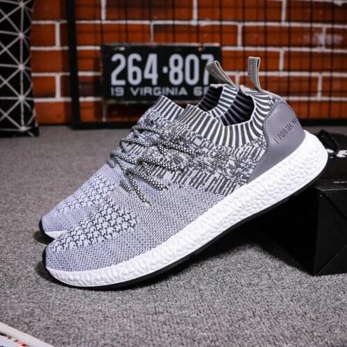 2017 New Mens Running Shoes Womens Sneakers Light Mesh Sport Sneakers Slip-On Breathble zapatillas deportivas hombre