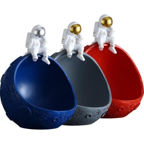 Creative Astronaut Porch Key Storage Decoration Nordic Home Desktop Wine Cabinet Resin Fruit Tray Soft Decoration Crafts
