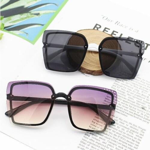 Square colorful gradient sunglasses for women and men lightweight Big Frame Unisex black sun glasses eyewear