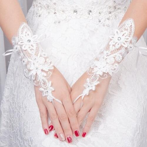 Hot Sale High Quality Write Fingerless Short Paragraph Elegant Rhinestone Bridal Wedding Gloves Wholesale Free Shipping