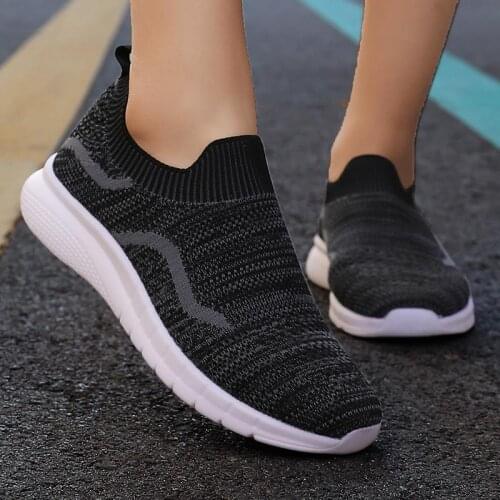 Plus Size Summer Lightweight Sport Sneakers Woman Running Shoes Women Sock Sneakers Women Sports Shoes Black Knitted Flat D-821