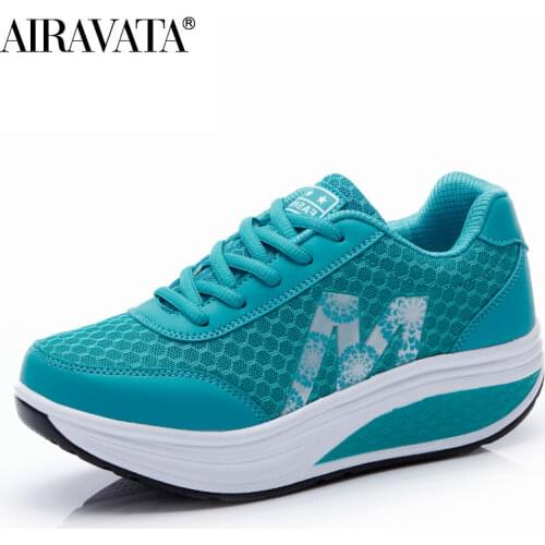 Womens Fashion Casual Mesh Breathable Increased Shake Shoes Fitness Shoes Outdoor Casual Shoes