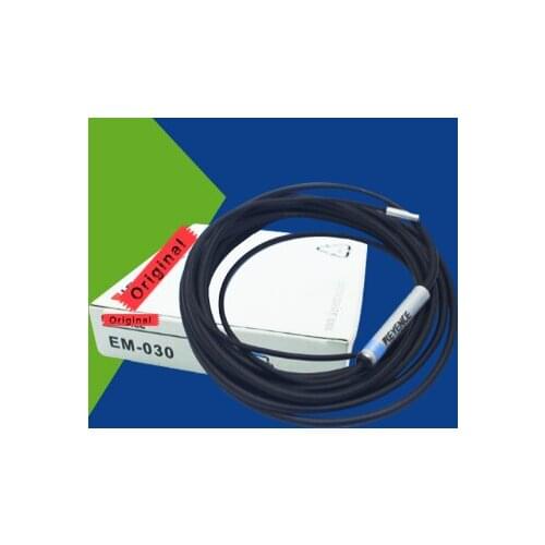 EM-005 EM-054 EM-030 EM-014 EM-038 EM-010 EM-080 KEYENCE Proximity Switch Original Authentic New