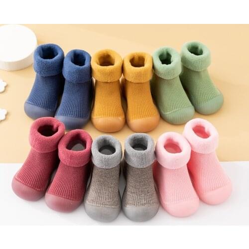 2020 New baby winter plus velvet thickened Snow Boots toddler indoor shoes mid-tube baby nonsilp Imitation cashmere sock shoes