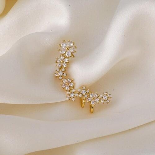 Hot Selling Stylish Flower Women Clip Earrings Shiny White Zircon Exquisite Versatile Female Earrings Fashion Jewelry