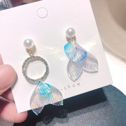 New Holiday Sea Jewelry Acrylic Shell Fishtail Asymmetric Drop Earrings For Women Rhinestone Circle Boucle doreille