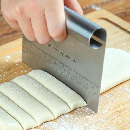 Stainless Steel Pastry Scraper With Scale Pizza Dough Scraper Fondant Cake Decoration Baking Kitchen Gadget Finger Guard