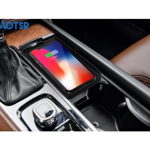 Qi Car Wireless Charger For iPhone Xs Max Xr X Samsung S10 S9 for Volvo XC90/XC60/ S90L Intelligent Infrared Fast Phone Holder