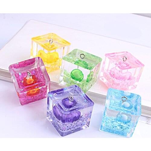Yamily 5pcs/Resin Acrylic Cube Charm 3D Creative Flower Flash Powder Pendants Jewelry DIY For Keychain Earring Necklace Bracelet