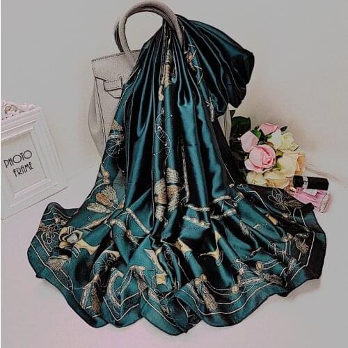 Popular Carriage Print Scarves Female High-Grade Silk Scarf New Kerchief Beach Towel Fashion Chain Bandana Summer 180X90CM Shawl