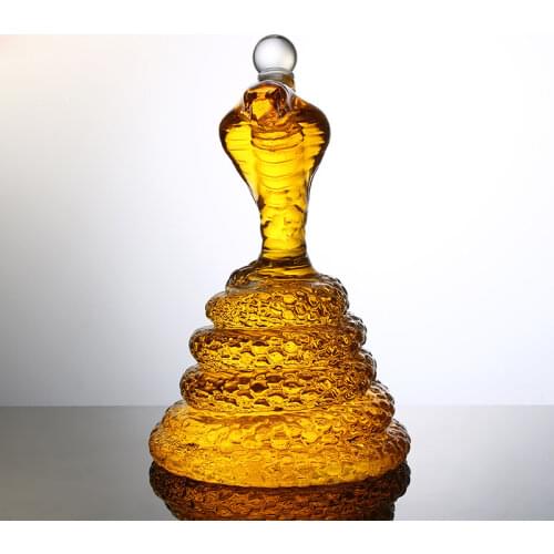 Lead-free fashion home party animal cobra shaped Whiskey Decanter for Liquor Scotch Bourbon DDC-201
