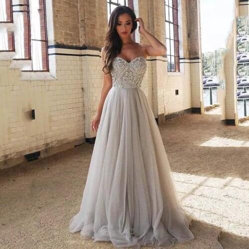 Light Gray Evening Dresses 2021 Spaghetti Straps Sleeveless Lace Sequins Tulle Blackless Floor Length Elegant Party Prom Gown