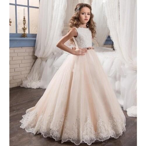 Elegant Flower Girl Dresses For Weddings White Ivory Custom Made Princess Sequined Appliqued Lace Bow Kids First Communion Gowns