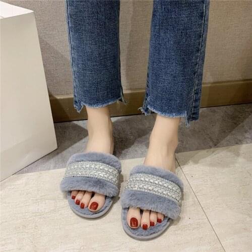 2020 Winter Fashion Women Home Slippers Faux Fur Warm Shoes Woman Slip On Flats Rhinestone Plus Size 43 Zapatos De Mujer