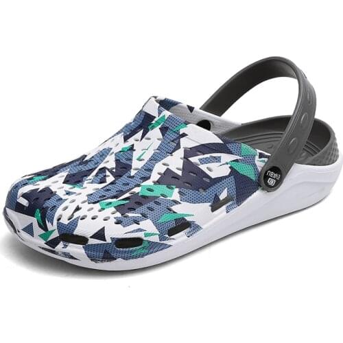 Quaoar Women's Clogs