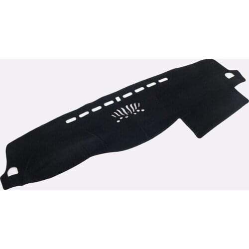 Black Polyester Car Dashboard Mat Avoid Light Anti-slip Pad Safety Driving Anti-glare Cushion for Mitsubishi Pajero V93 V97