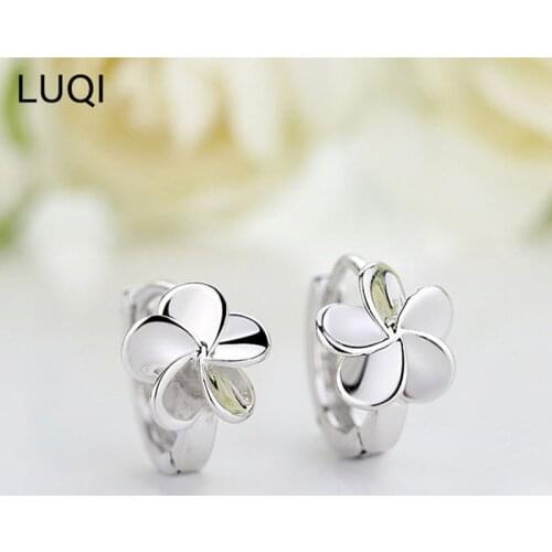 Womens Fashion S925 Silver Plated Platinum Temperament Flower Temperament Stud Earrings j018