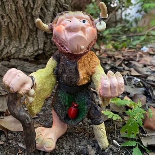 New The Villain Weird Bigfoot Giant Garden Decoration Resin Ornaments Gnome Decoration Villa Home Figurines Decoartion Statue