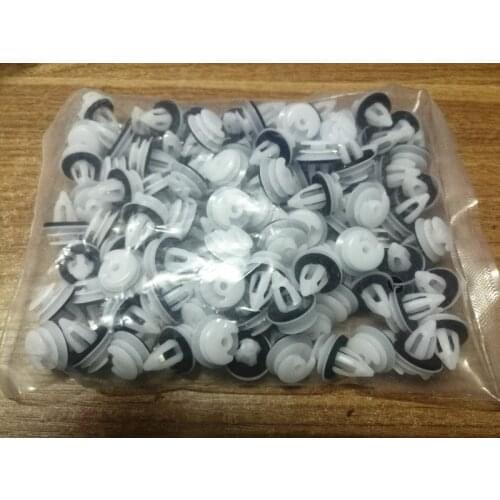 50x / lot High Qaulity Door Panel Clips 51411973500, 51418161527 For E34 E36 E38 E39 E46 X5 M3 M5 Z3 - With Seal Ring
