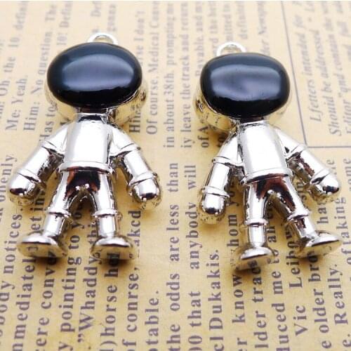 1pcs/Lot 23x37mm 3D Oil Drop Astronaut Cosmonaut Charms Antique Silver Color Pendants for DIY Jewelry Making Key Chain
