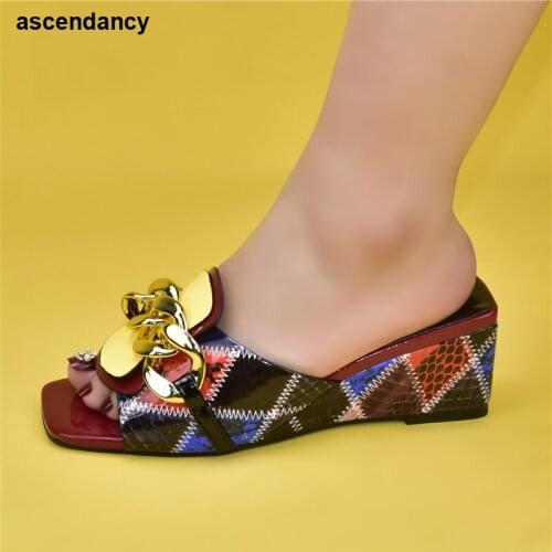 Snake Skin Womens Platform Heels Patent Leather Ladies Shoes and Sandals Wedding Shoes Bride Platform Shoes Metal Chain Slides