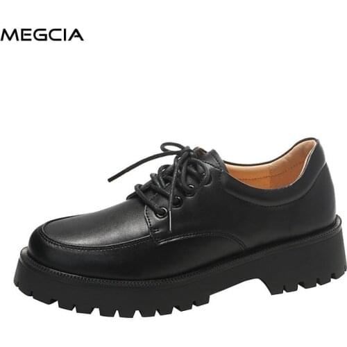 MEGCIA Leather Pumps