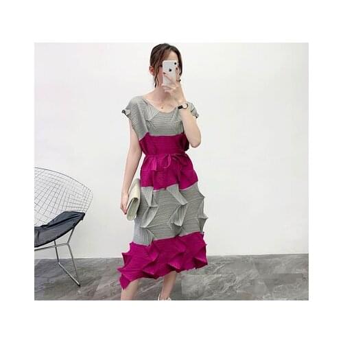 HOT SELLING Miyake fashion fold Diamond pleats dress sleeveless Lace patchwork matching o-neck bud dress IN STOCK