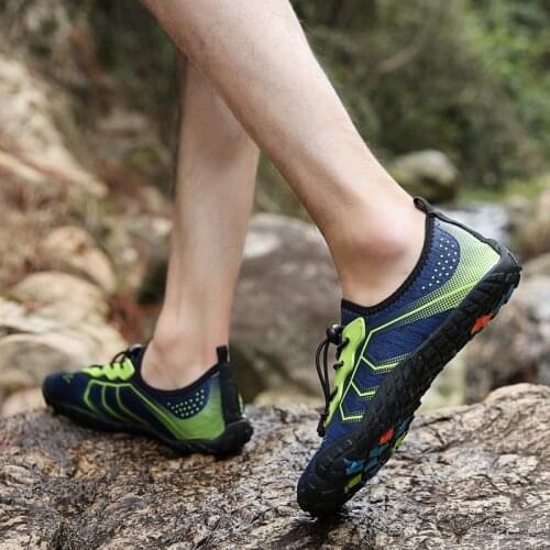 2021 Summer Barefoot Aqua Water Shoes New Beach Shoes Women Upstream Shoes For Men Fishing Footwear 35-46 5z