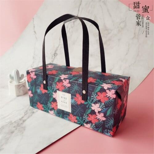 Gift cardboard boxes Holiday gifts wedding favors for guests Dragees for wedding baptism candy container children gift party bag